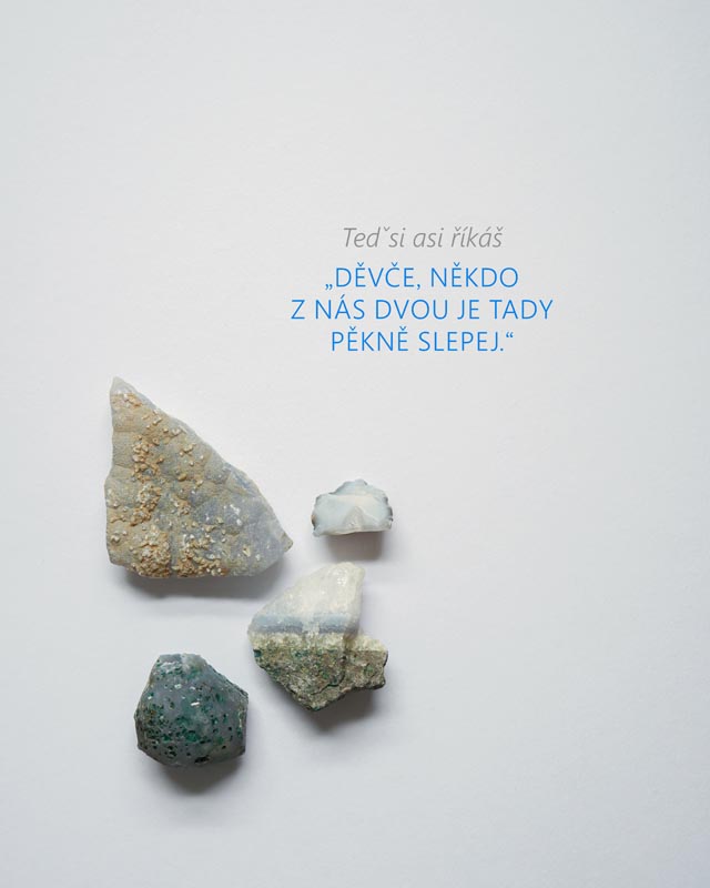 Modrý chalcedon neexistuje - optický klam