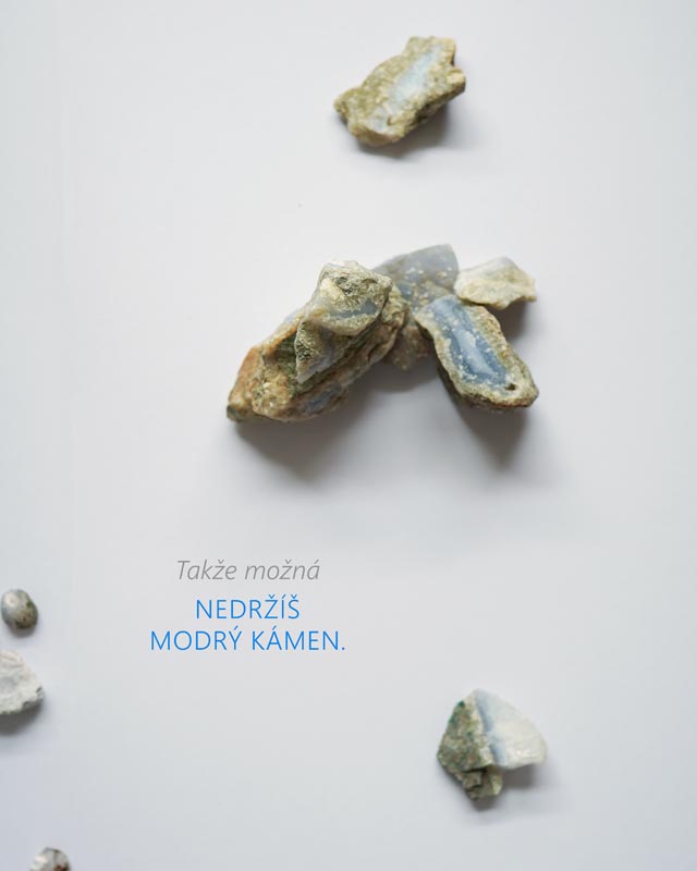 Modrý chalcedon neexistuje - optický klam